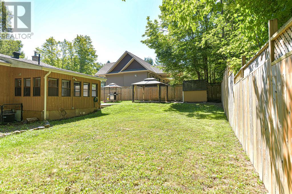 115 Douglas Street, Gravenhurst, Ontario  P1P 1A4 - Photo 20 - X12417211