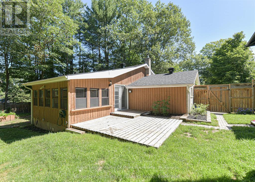 115 Douglas Street, Gravenhurst, Ontario  P1P 1A4 - Photo 22 - X12417211