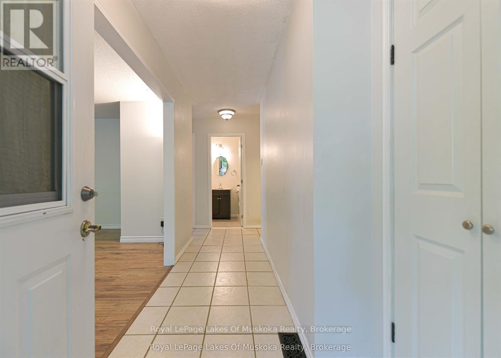 115 Douglas Street, Gravenhurst, Ontario  P1P 1A4 - Photo 27 - X12417211