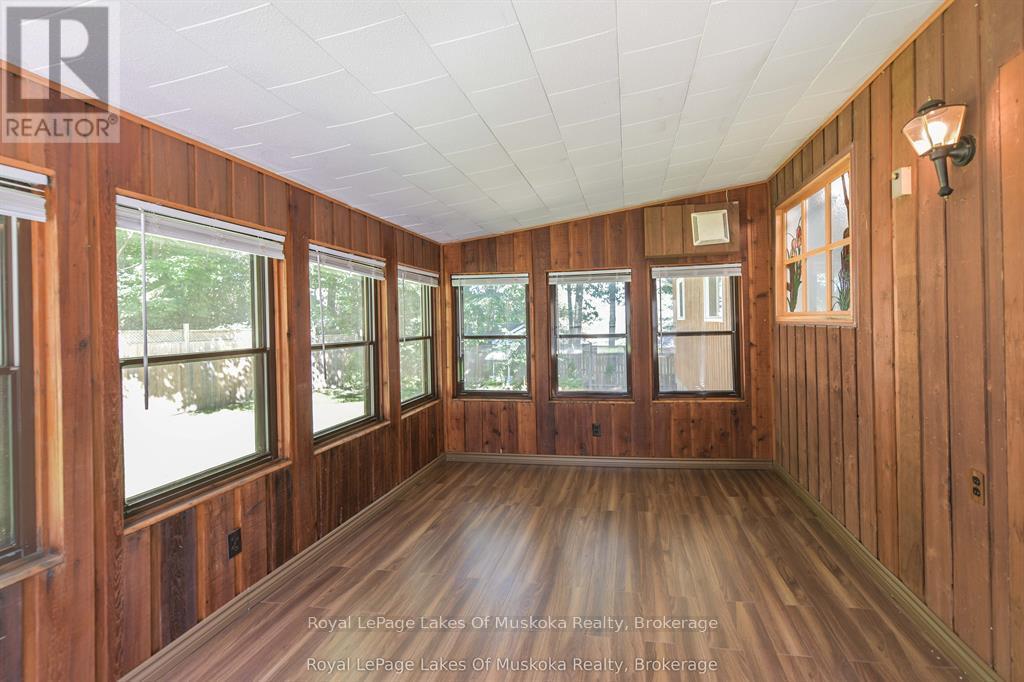 115 Douglas Street, Gravenhurst, Ontario  P1P 1A4 - Photo 39 - X12417211