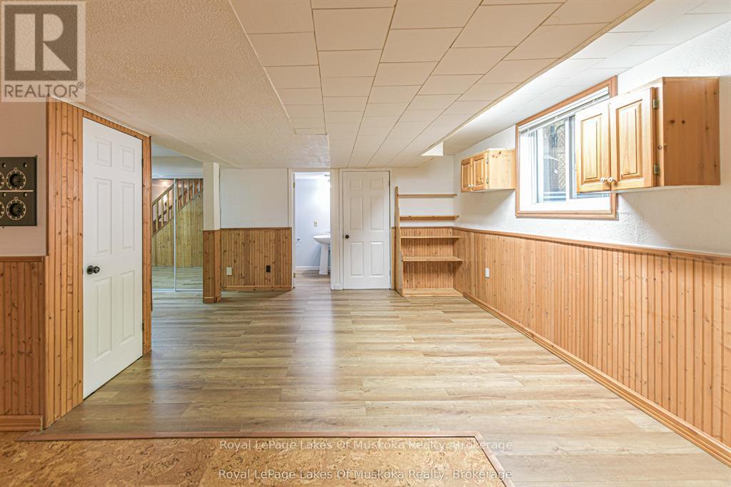 115 Douglas Street, Gravenhurst, Ontario  P1P 1A4 - Photo 47 - X12417211