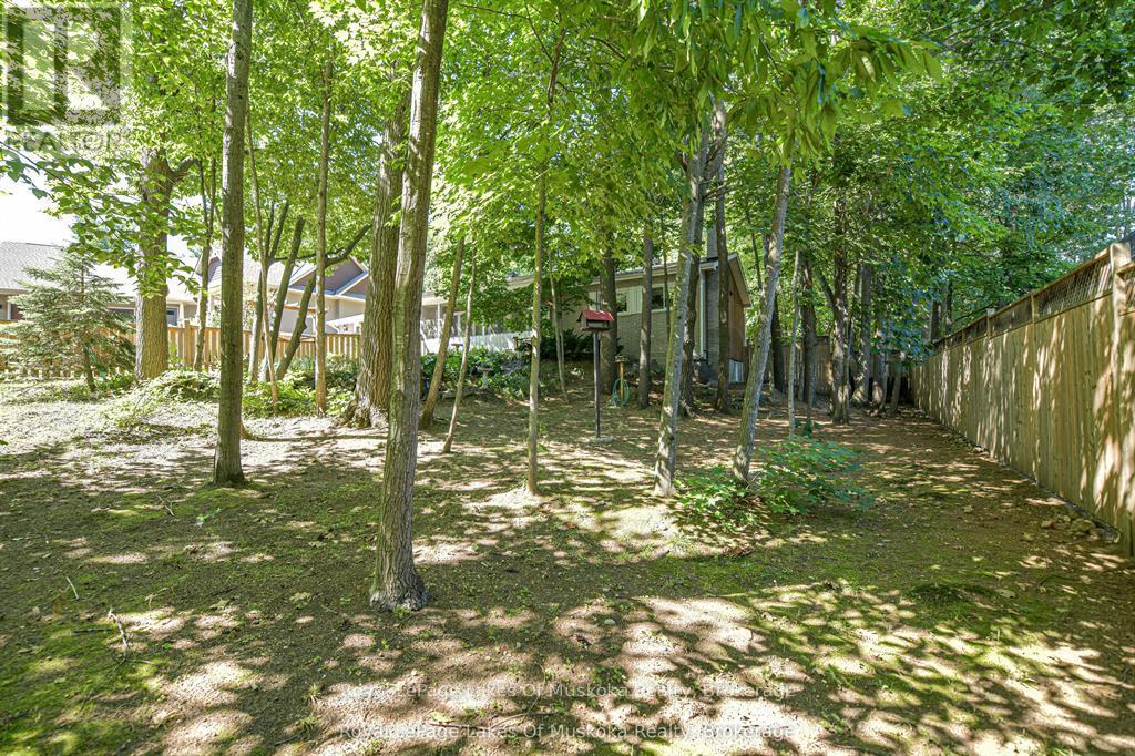 115 Douglas Street, Gravenhurst, Ontario  P1P 1A4 - Photo 9 - X12417211