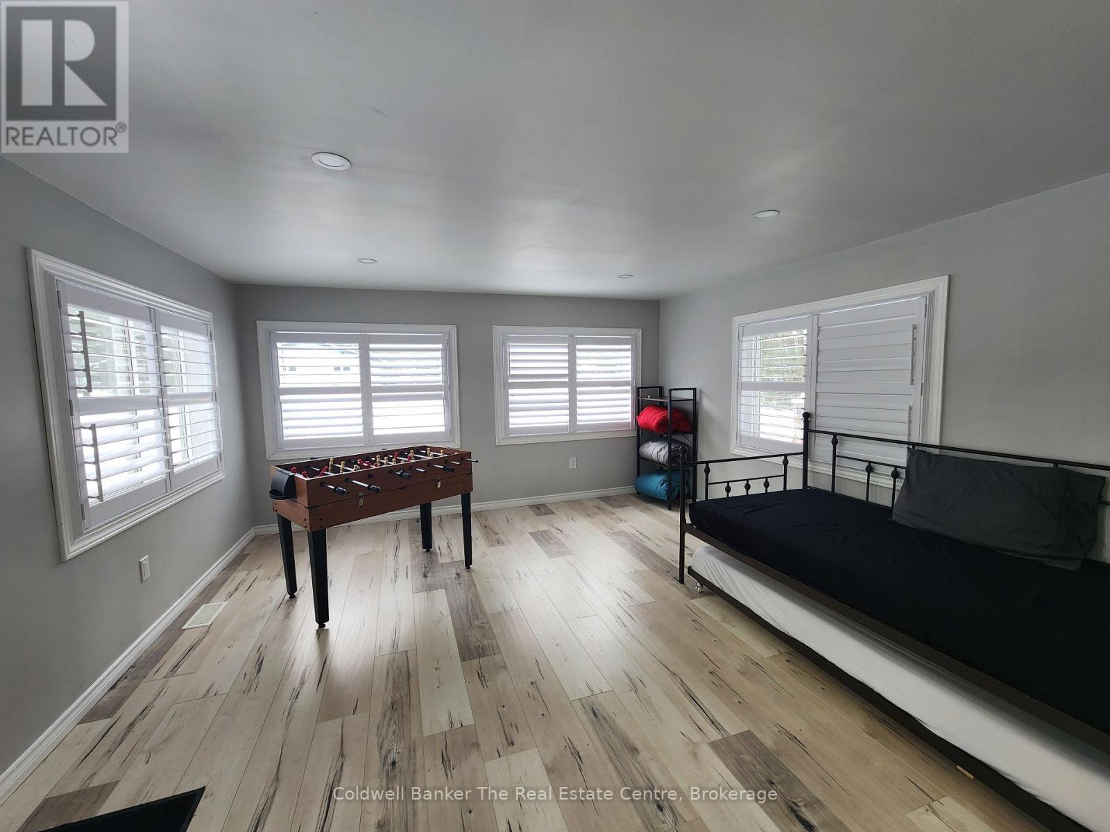 460 Wellington Street, Gravenhurst, Ontario  P1P 1A5 - Photo 15 - X12417757