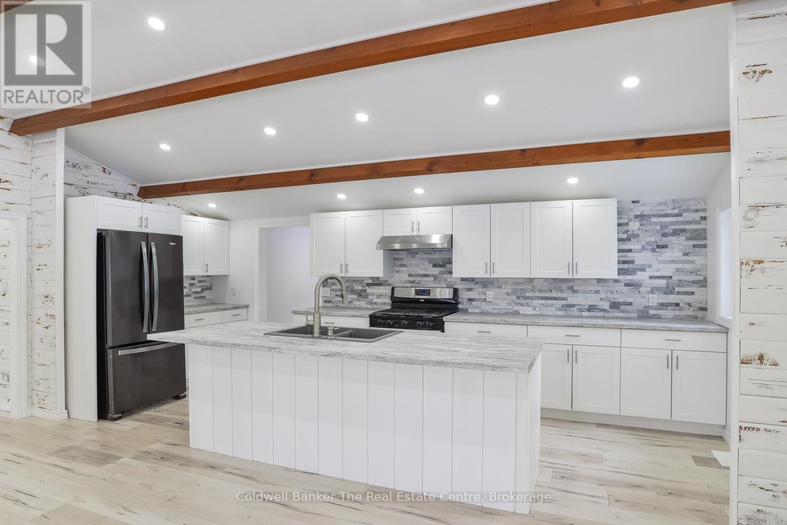 460 Wellington Street, Gravenhurst, Ontario  P1P 1A5 - Photo 7 - X12417757