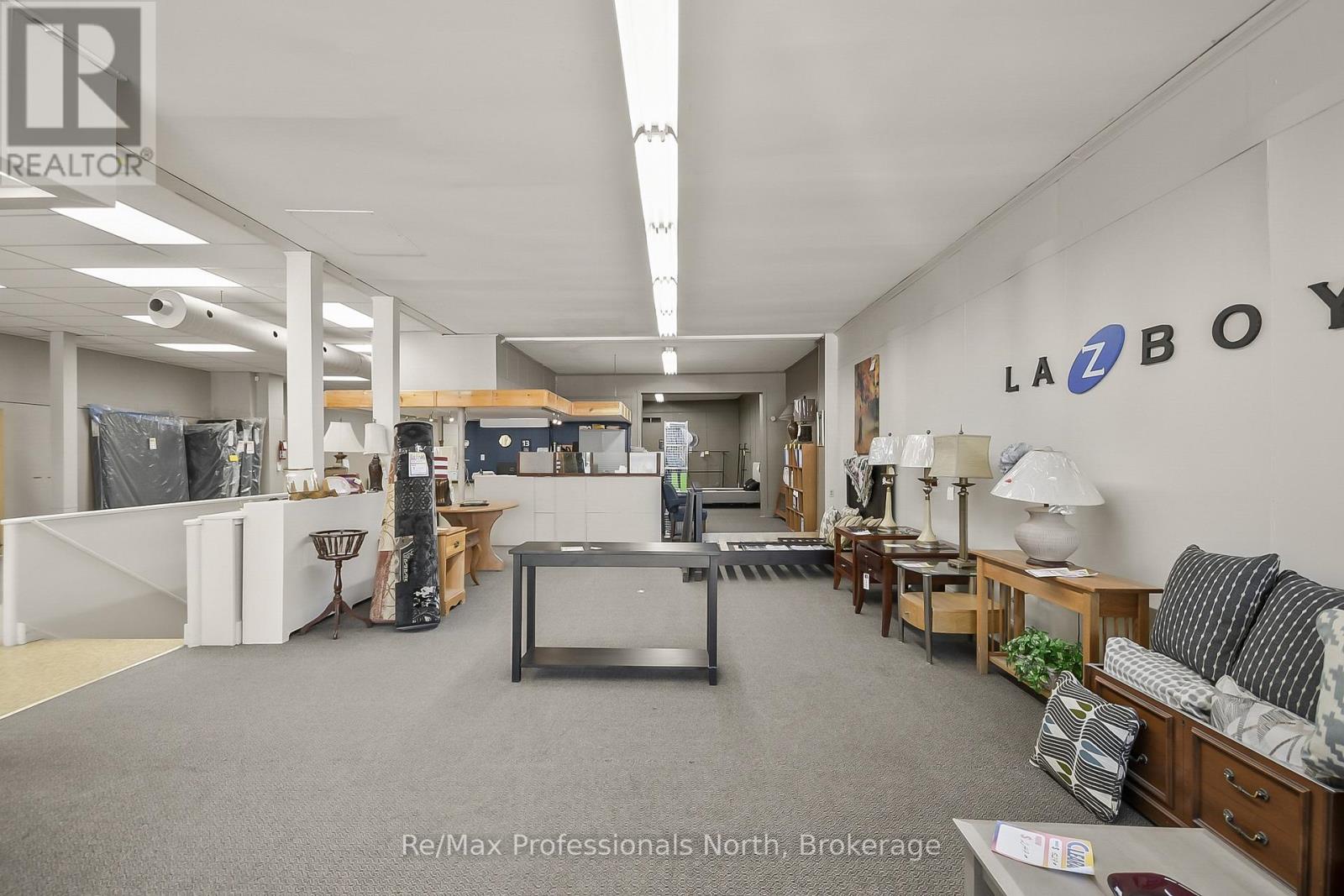 171 Muskoka Road S, Gravenhurst, Ontario  P1P 1X3 - Photo 10 - X12418071