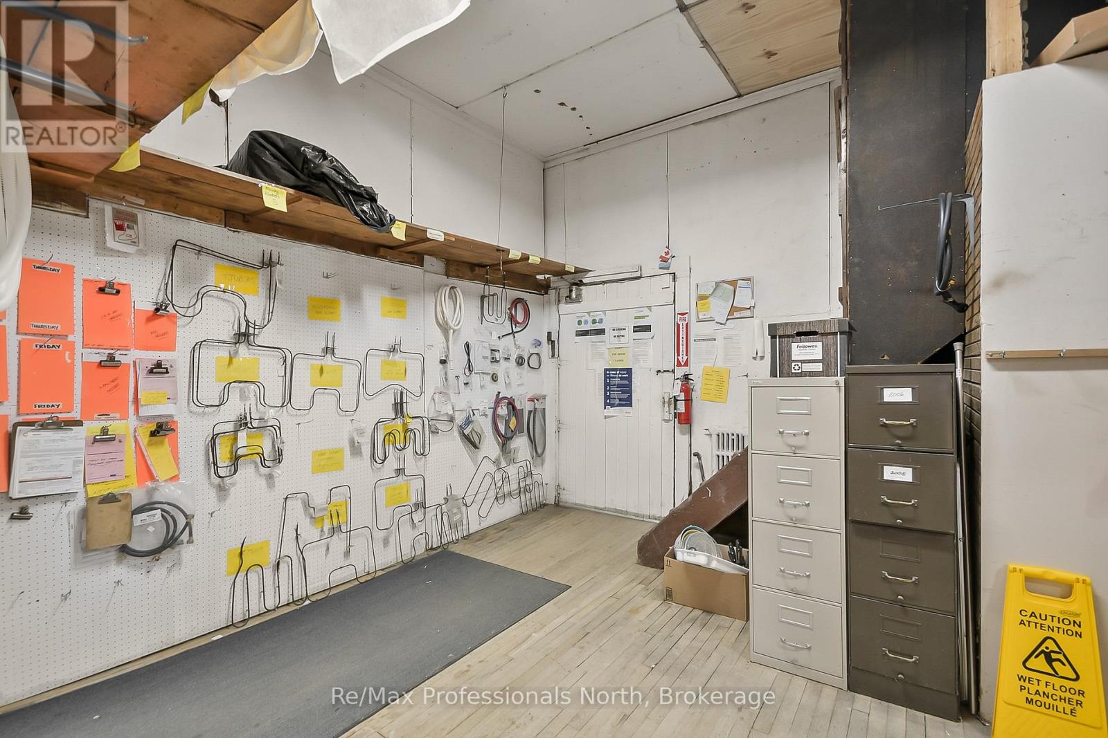 171 Muskoka Road S, Gravenhurst, Ontario  P1P 1X3 - Photo 13 - X12418071