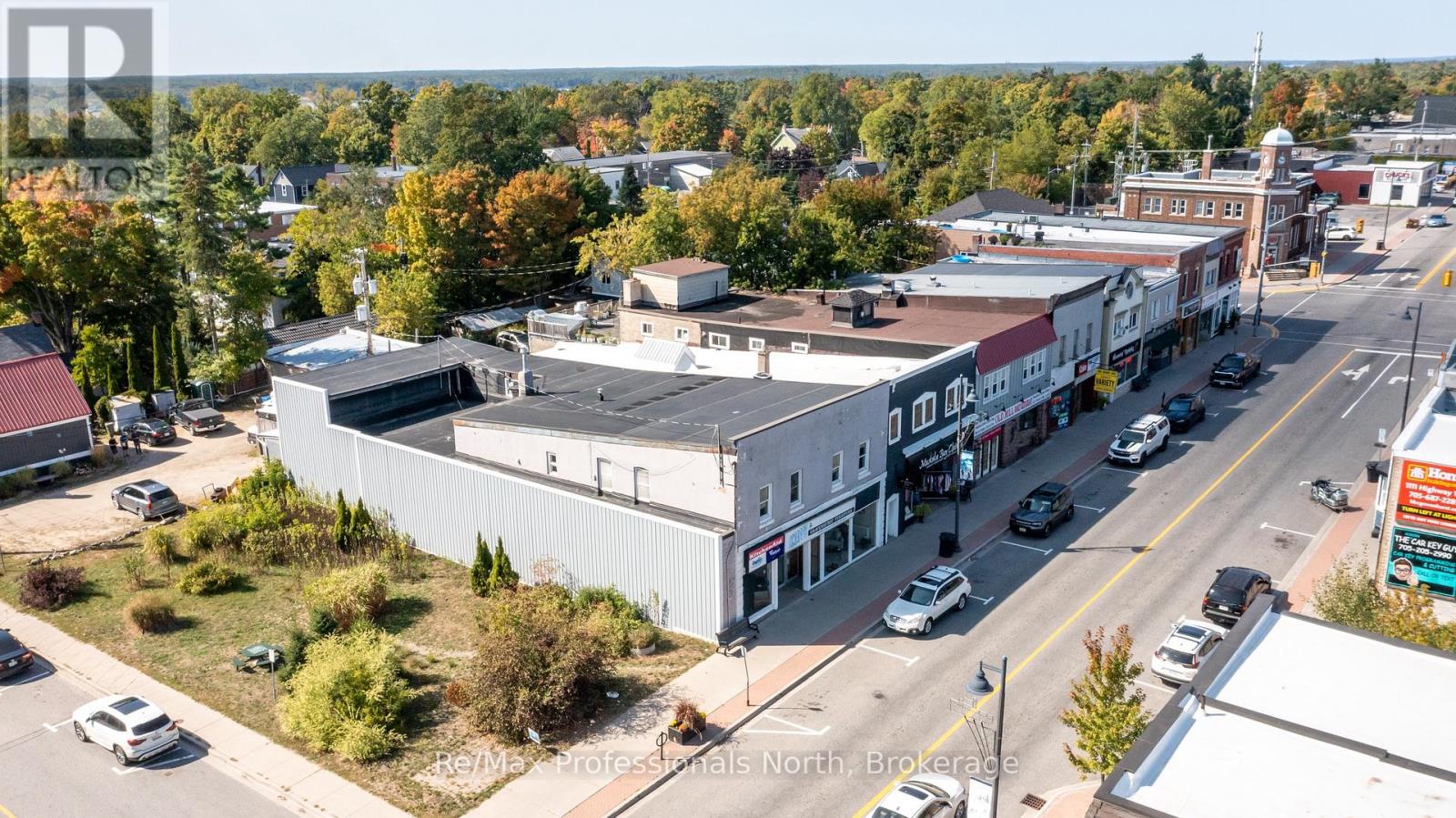 171 Muskoka Road S, Gravenhurst, Ontario  P1P 1X3 - Photo 2 - X12418071