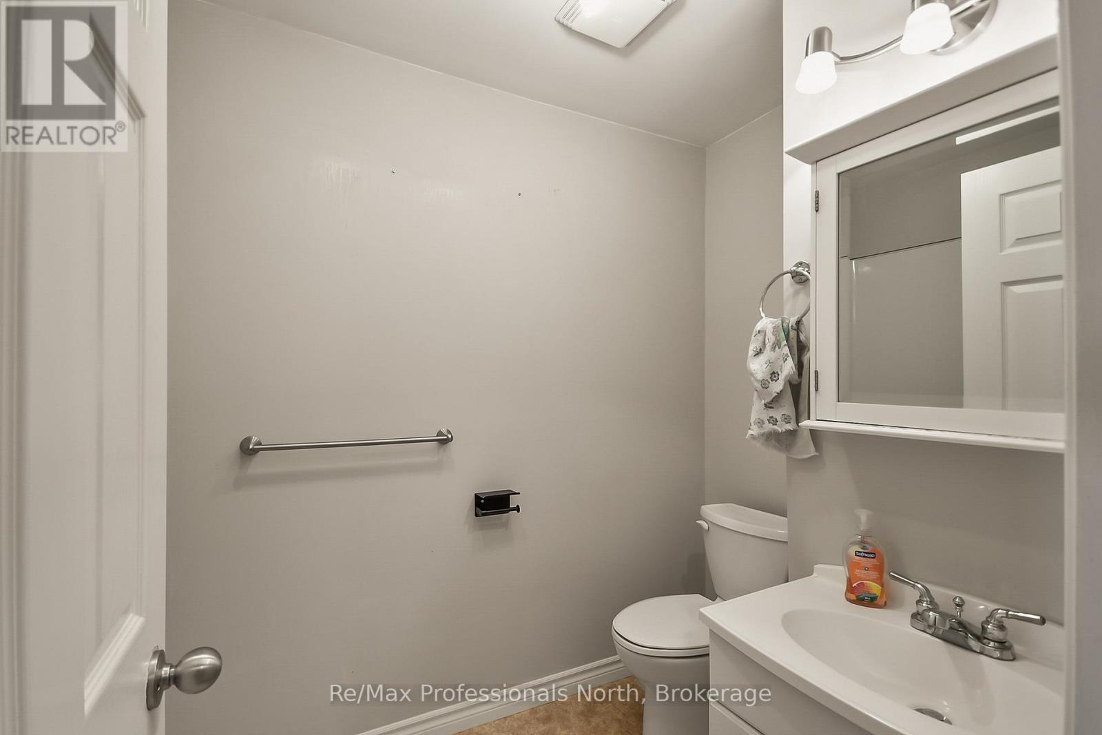 171 Muskoka Road S, Gravenhurst, Ontario  P1P 1X3 - Photo 35 - X12418071