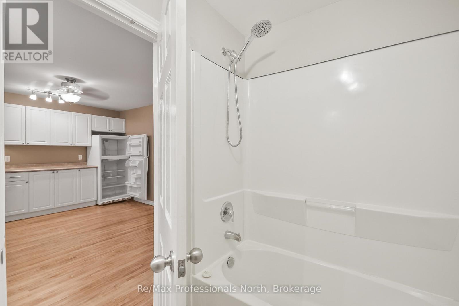 171 Muskoka Road S, Gravenhurst, Ontario  P1P 1X3 - Photo 36 - X12418071