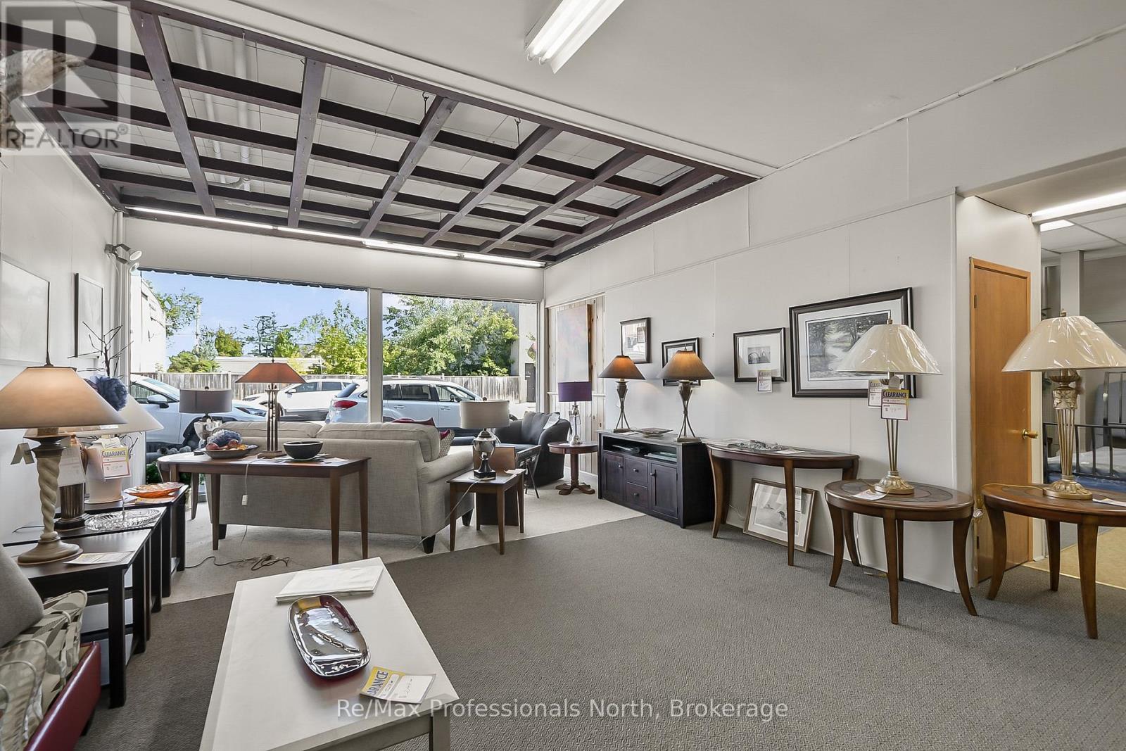 171 Muskoka Road S, Gravenhurst, Ontario  P1P 1X3 - Photo 9 - X12418071