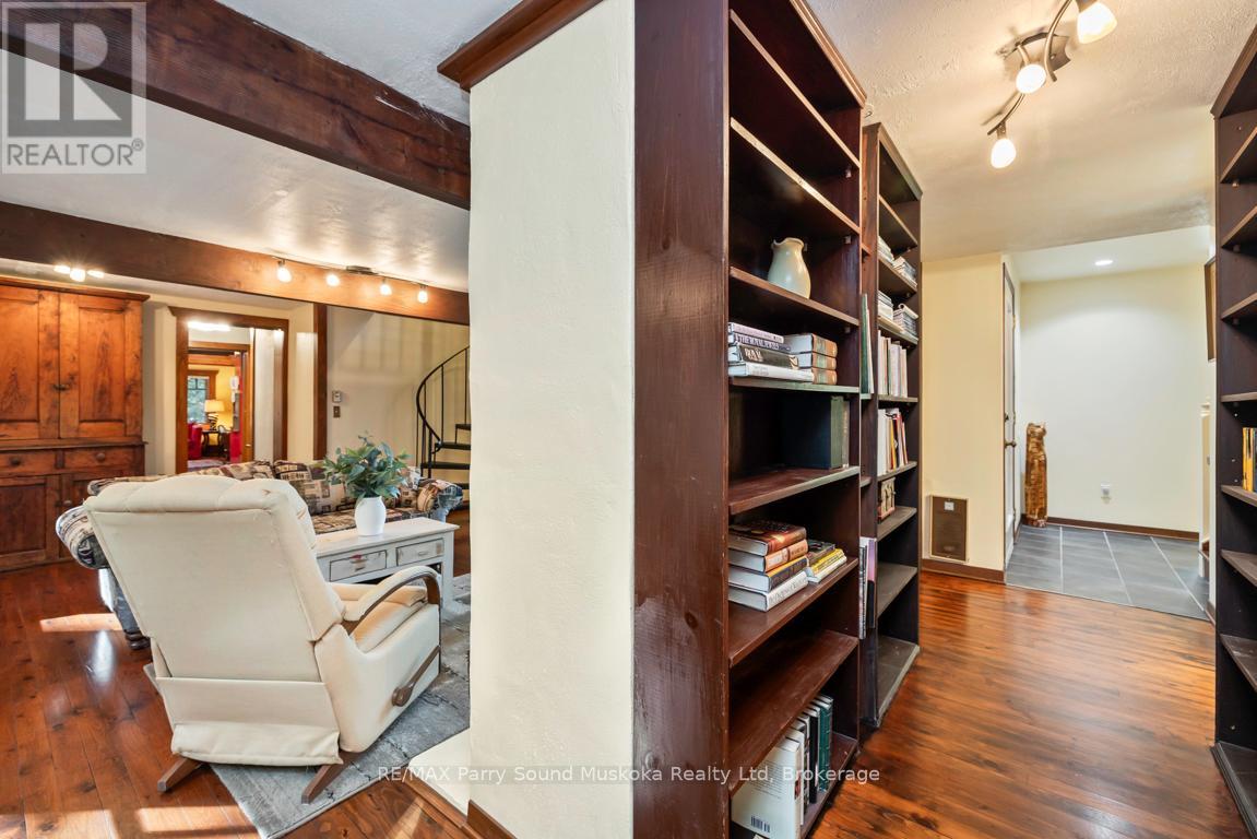 21 Glenn Burney Road, Seguin, Ontario  P2A 2X3 - Photo 24 - X12419243