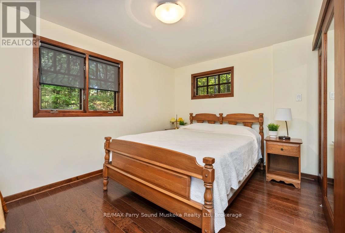 21 Glenn Burney Road, Seguin, Ontario  P2A 2X3 - Photo 25 - X12419243