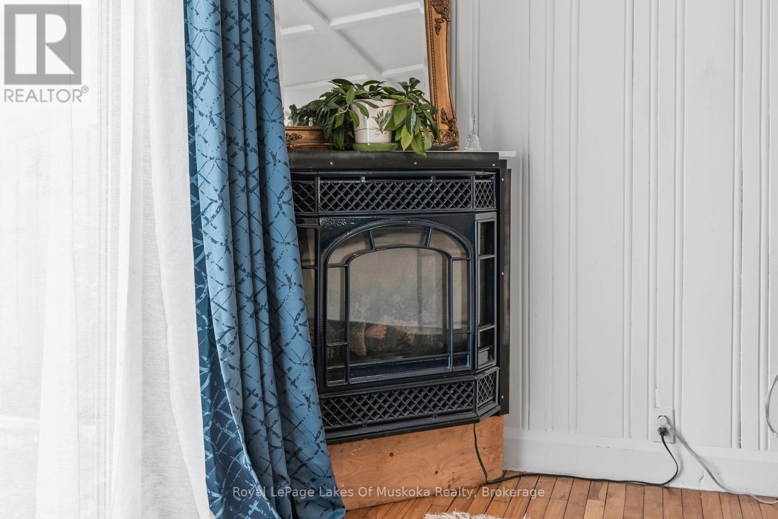 8 North Road, Lake Of Bays, Ontario  P0B 1A0 - Photo 24 - X12420975