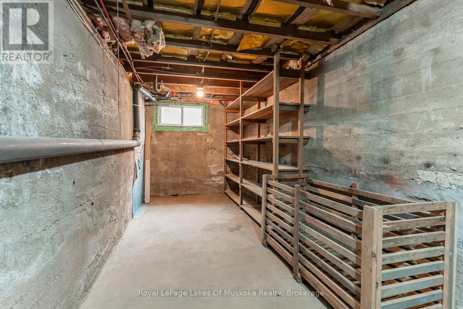 8 North Road, Lake Of Bays, Ontario  P0B 1A0 - Photo 39 - X12420975