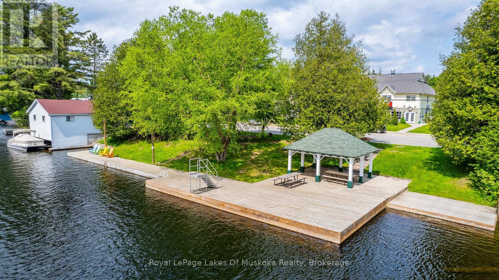 8 North Road, Lake Of Bays, Ontario  P0B 1A0 - Photo 49 - X12420975