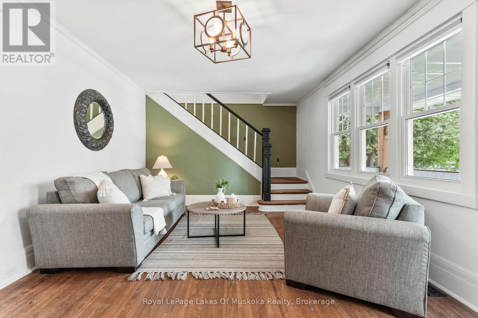 8 North Road, Lake Of Bays, Ontario  P0B 1A0 - Photo 7 - X12420975