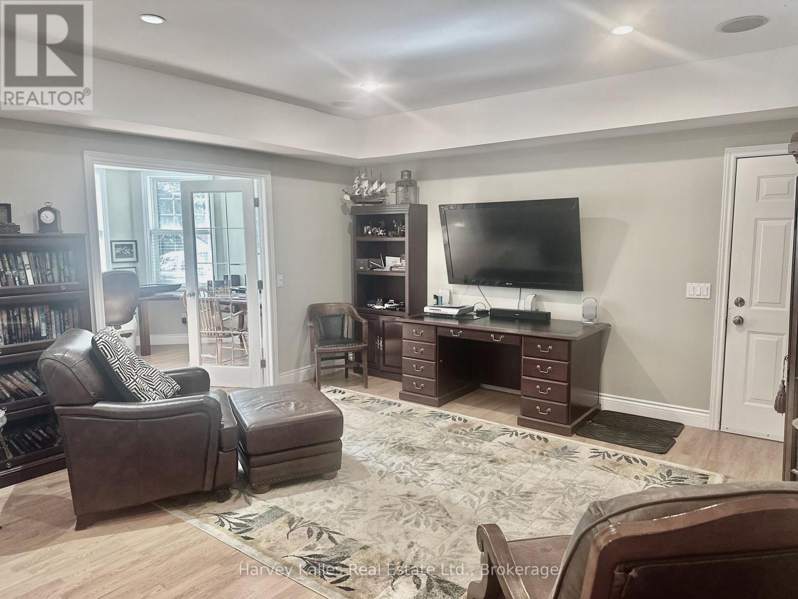 1039 Gordon St Street, Muskoka Lakes, Ontario  P0C 1A0 - Photo 25 - X12421155