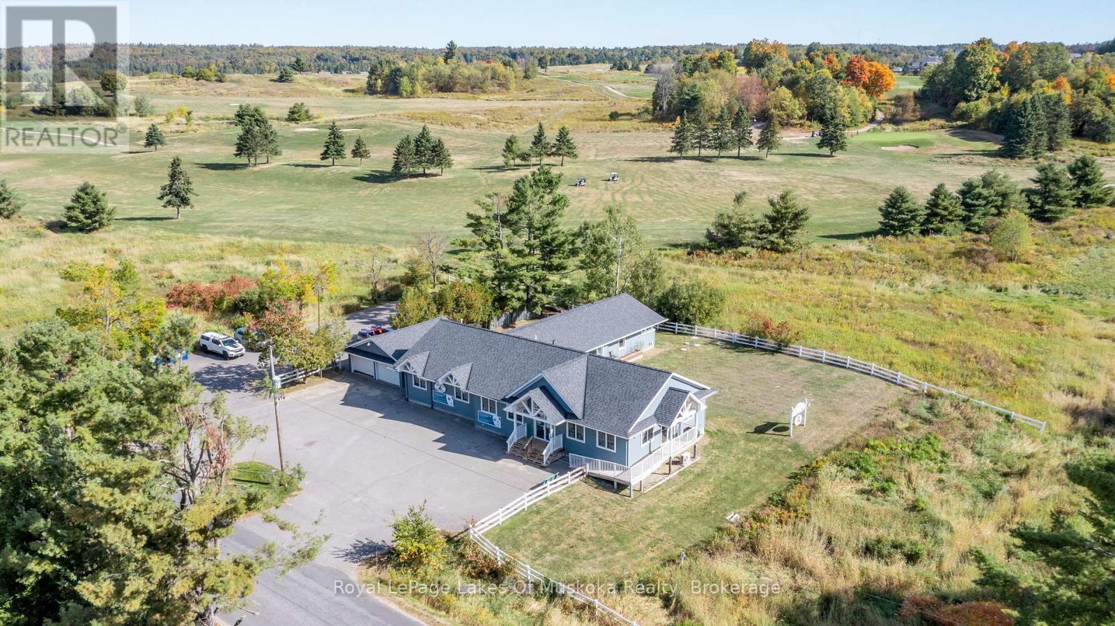 1008 South Monck Drive, Bracebridge, Ontario  P1L 1W8 - Photo 1 - X12421602