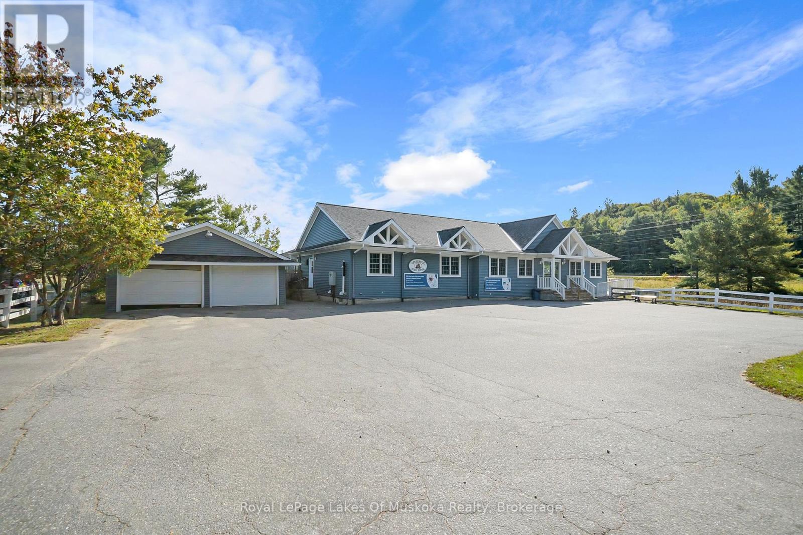 1008 South Monck Drive, Bracebridge, Ontario  P1L 1W8 - Photo 6 - X12421602