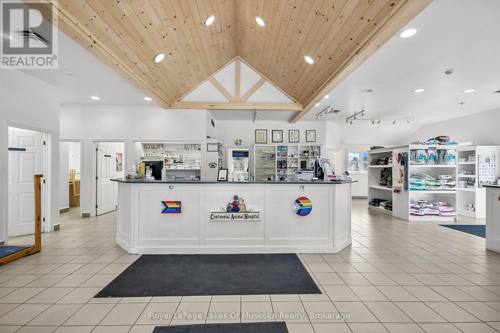 1008 South Monck Drive, Bracebridge, Ontario  P1L 1W8 - Photo 7 - X12421602