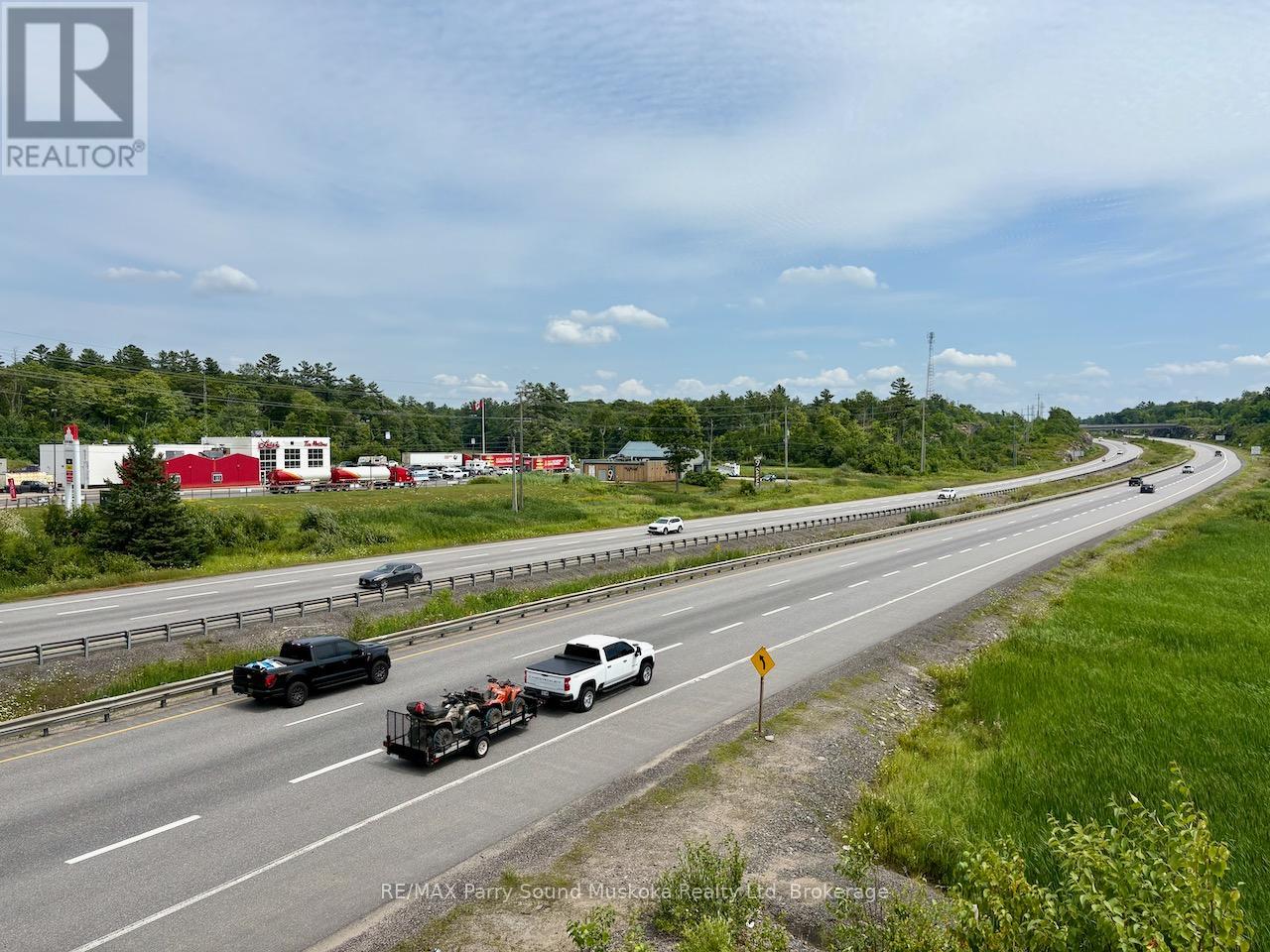 2 Leeds Road, Seguin, Ontario  P2A 2W8 - Photo 17 - X12423585