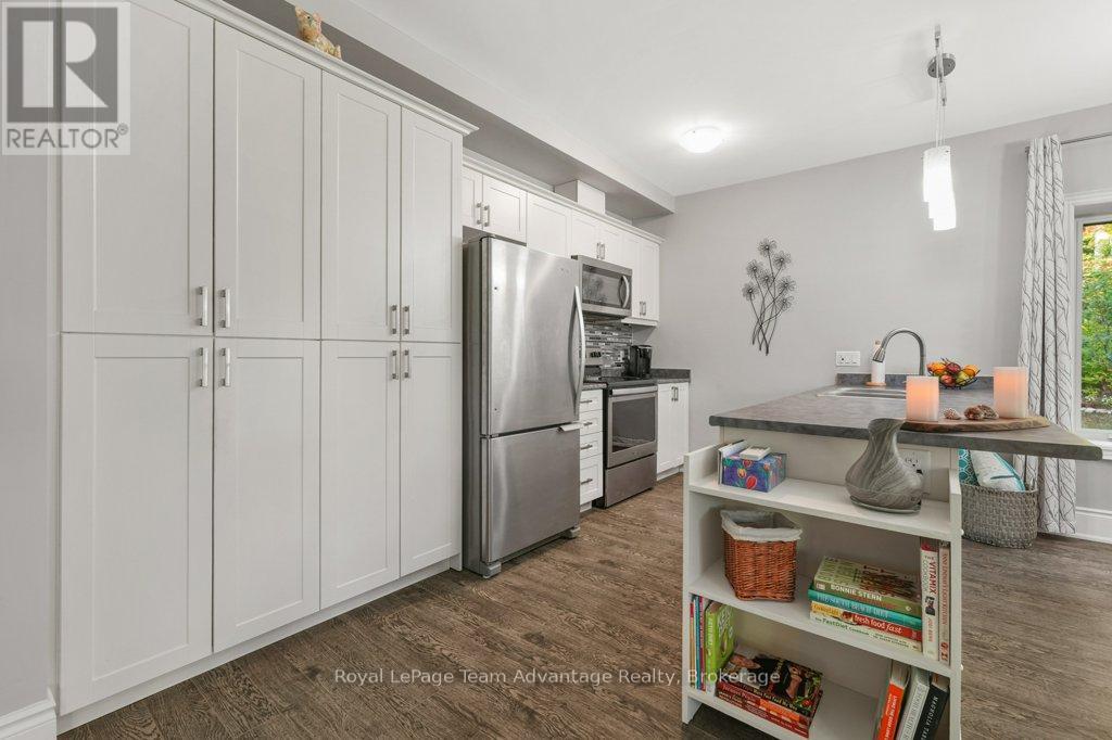 103 - 11b Salt Dock Road, Parry Sound, Ontario  P2A 3B6 - Photo 14 - X12423598