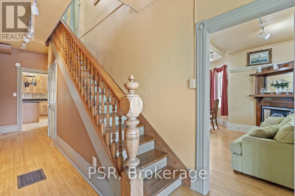 1020 Bala Falls Road, Muskoka Lakes, Ontario  P0C 1A0 - Photo 15 - X12424010