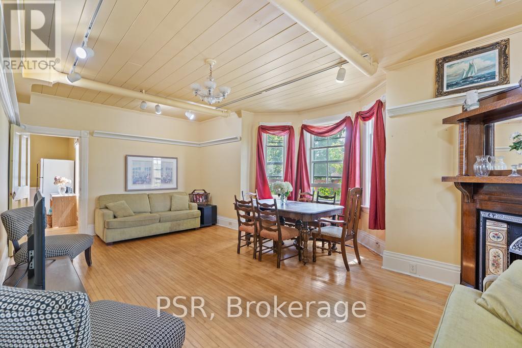 1020 Bala Falls Road, Muskoka Lakes, Ontario  P0C 1A0 - Photo 16 - X12424010