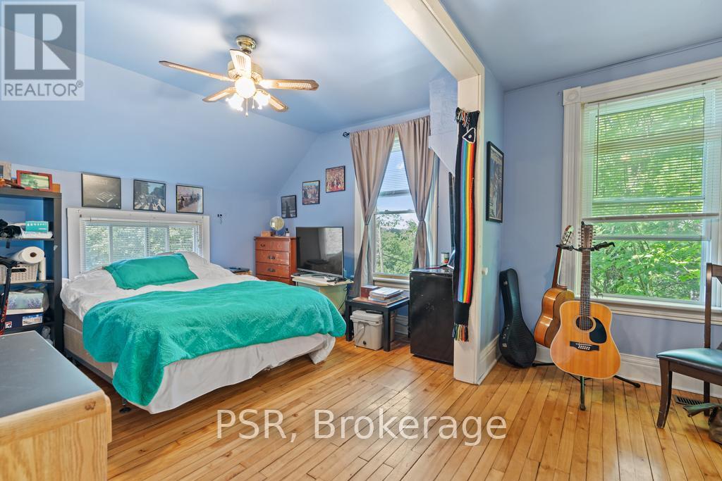 1020 Bala Falls Road, Muskoka Lakes, Ontario  P0C 1A0 - Photo 25 - X12424010