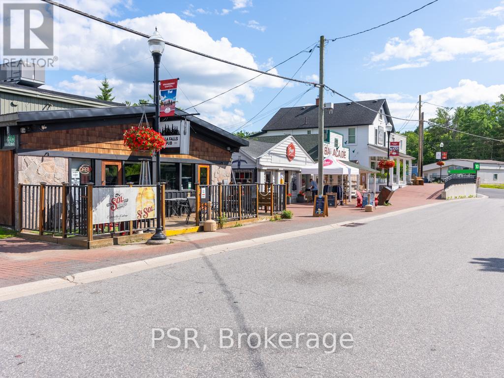 1020 Bala Falls Road, Muskoka Lakes, Ontario  P0C 1A0 - Photo 38 - X12424010