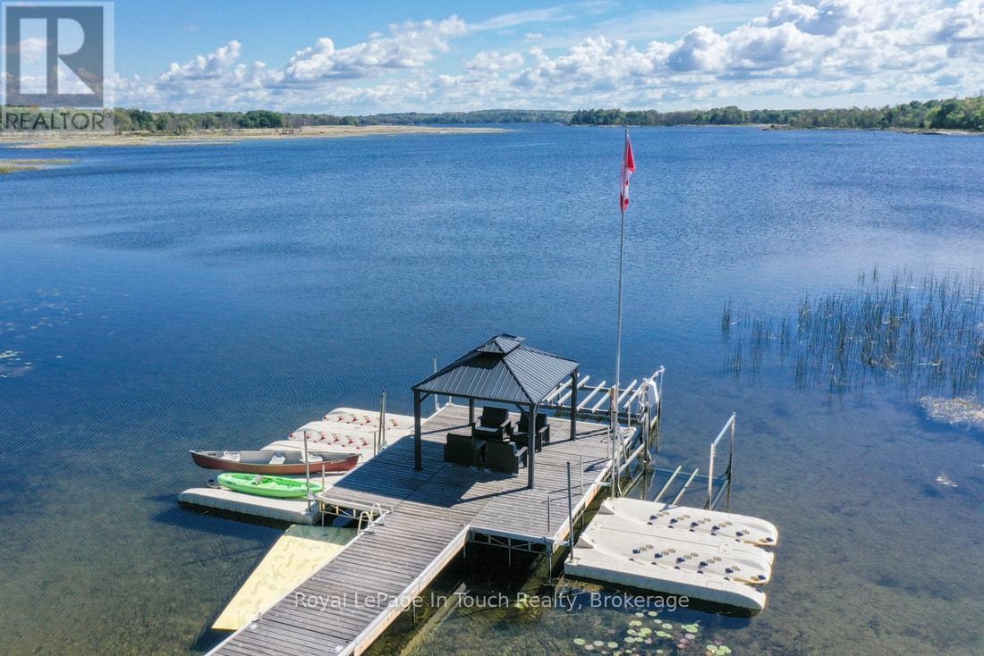 93-44 Potato Island Road, Georgian Bay, Ontario  L0K 1S0 - Photo 12 - X12425380