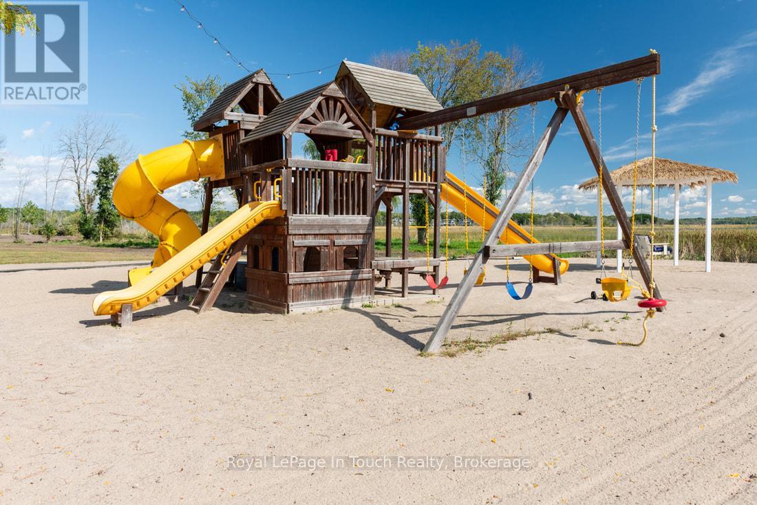 93-44 Potato Island Road, Georgian Bay, Ontario  L0K 1S0 - Photo 19 - X12425380