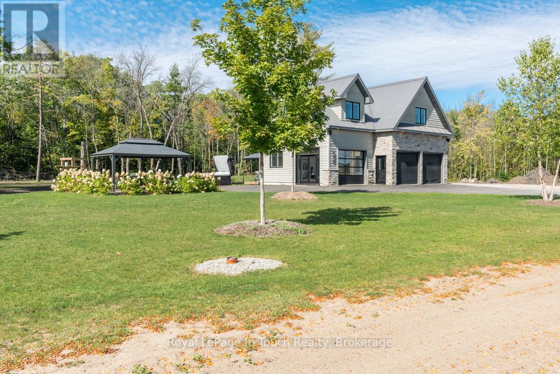 93-44 Potato Island Road, Georgian Bay, Ontario  L0K 1S0 - Photo 20 - X12425380