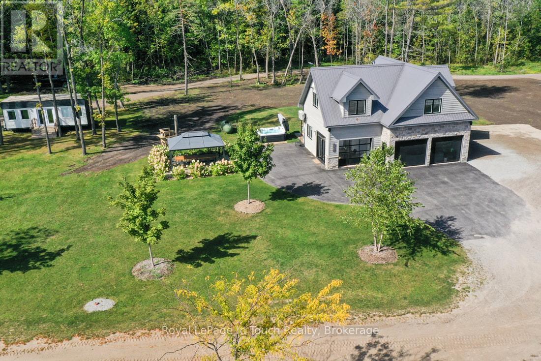 93-44 Potato Island Road, Georgian Bay, Ontario  L0K 1S0 - Photo 25 - X12425380