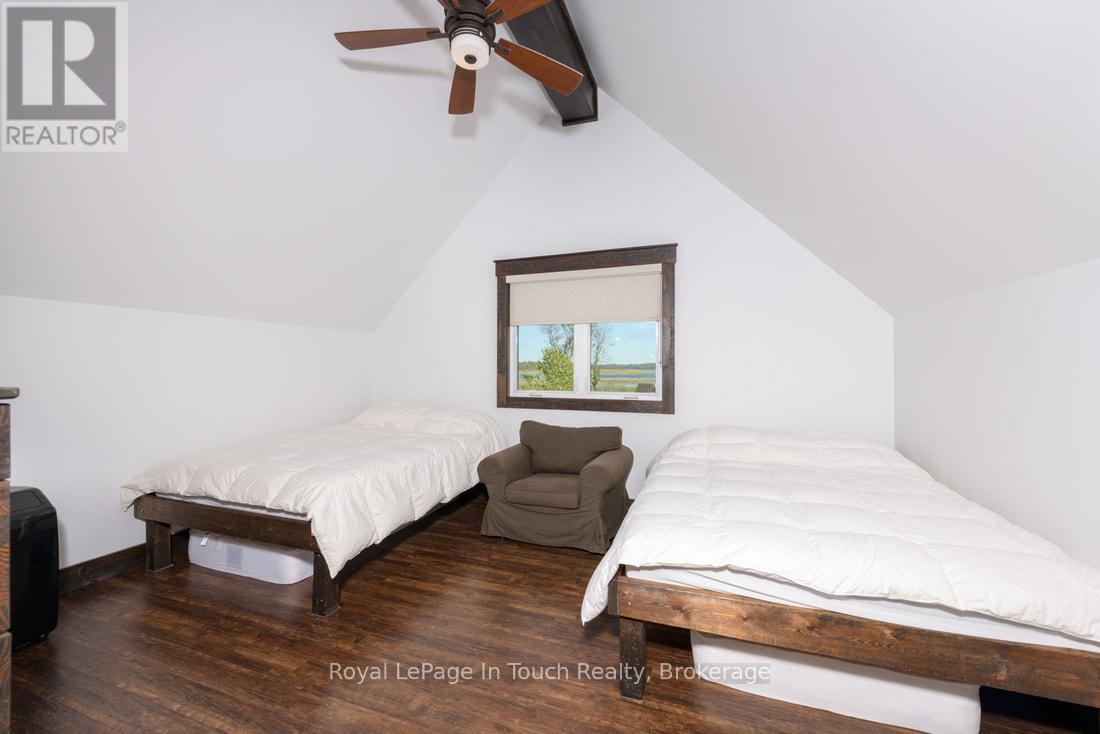 93-44 Potato Island Road, Georgian Bay, Ontario  L0K 1S0 - Photo 31 - X12425380