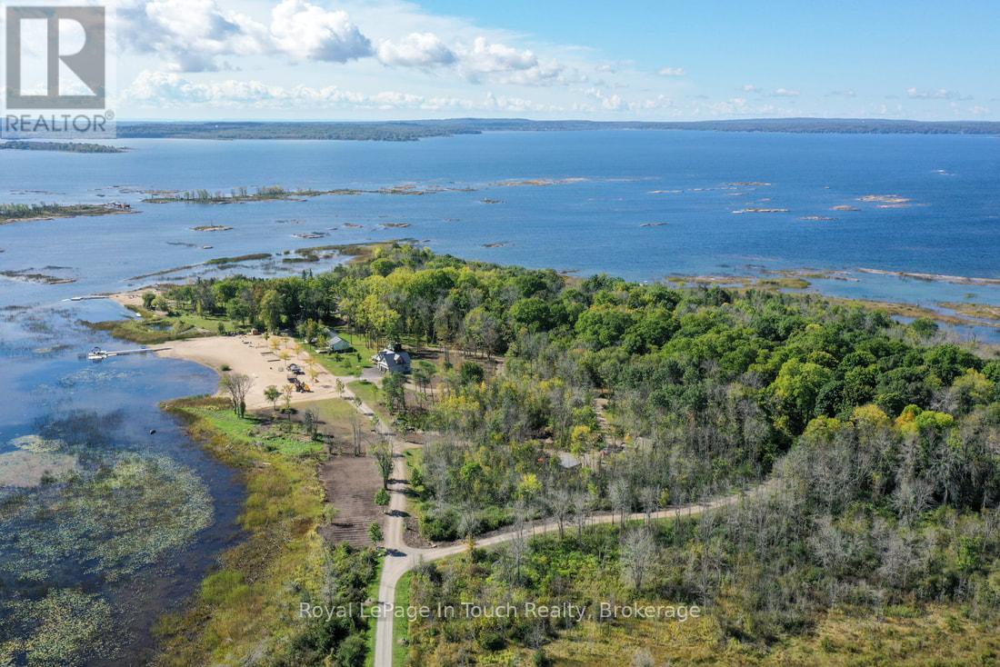 93-44 Potato Island Road, Georgian Bay, Ontario  L0K 1S0 - Photo 4 - X12425380