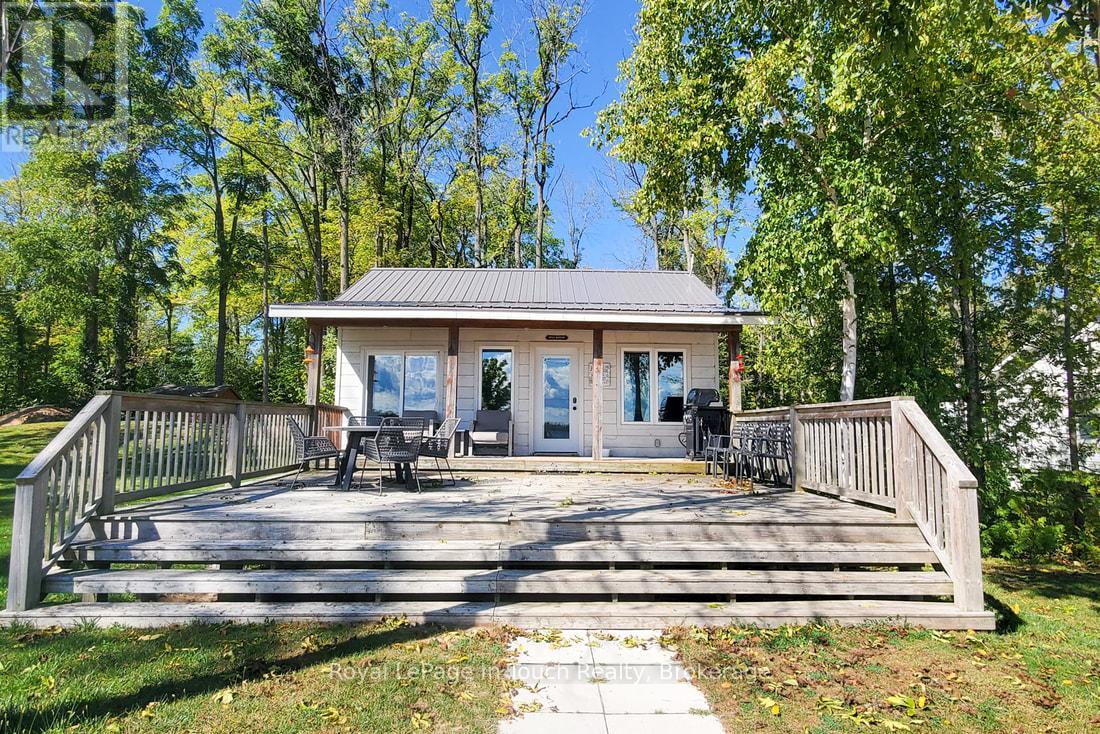 93-44 Potato Island Road, Georgian Bay, Ontario  L0K 1S0 - Photo 40 - X12425380