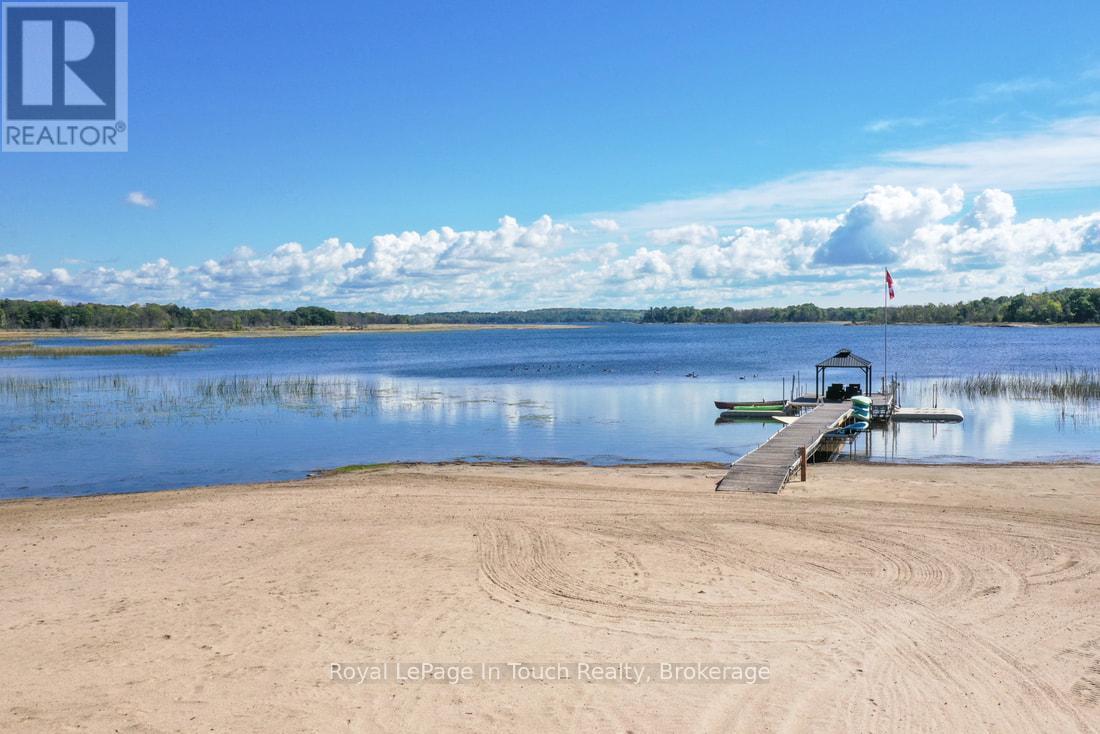 93-44 Potato Island Road, Georgian Bay, Ontario  L0K 1S0 - Photo 8 - X12425380