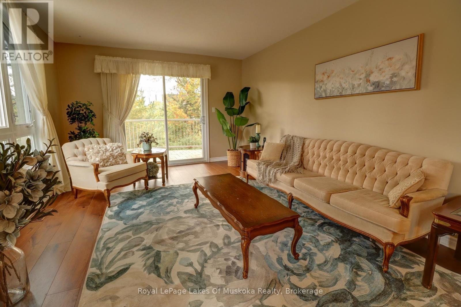 106 - 31 Dairy Lane, Huntsville, Ontario  P1H 2L7 - Photo 5 - X12425397