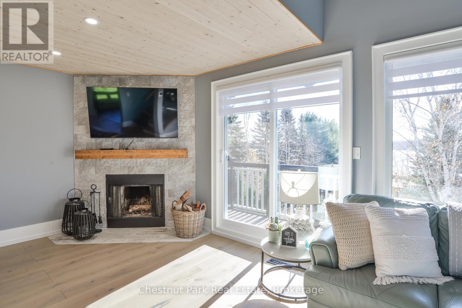 4 Turner Drive, Huntsville, Ontario  P1H 1A8 - Photo 8 - X12425458