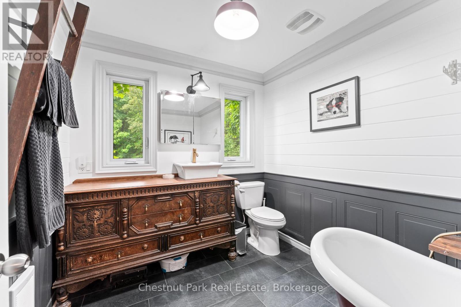 1037 Skeleton Lake 3 Road, Muskoka Lakes, Ontario  P0B 1M0 - Photo 13 - X12427195