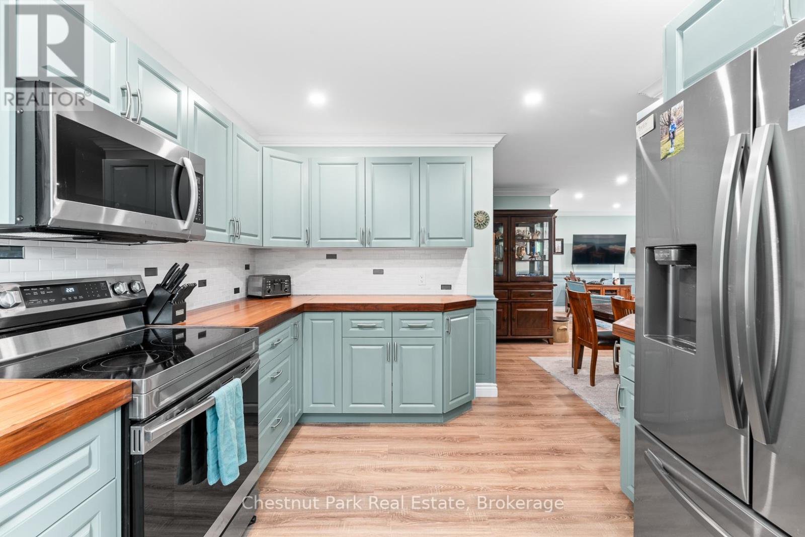 1037 Skeleton Lake 3 Road, Muskoka Lakes, Ontario  P0B 1M0 - Photo 6 - X12427195