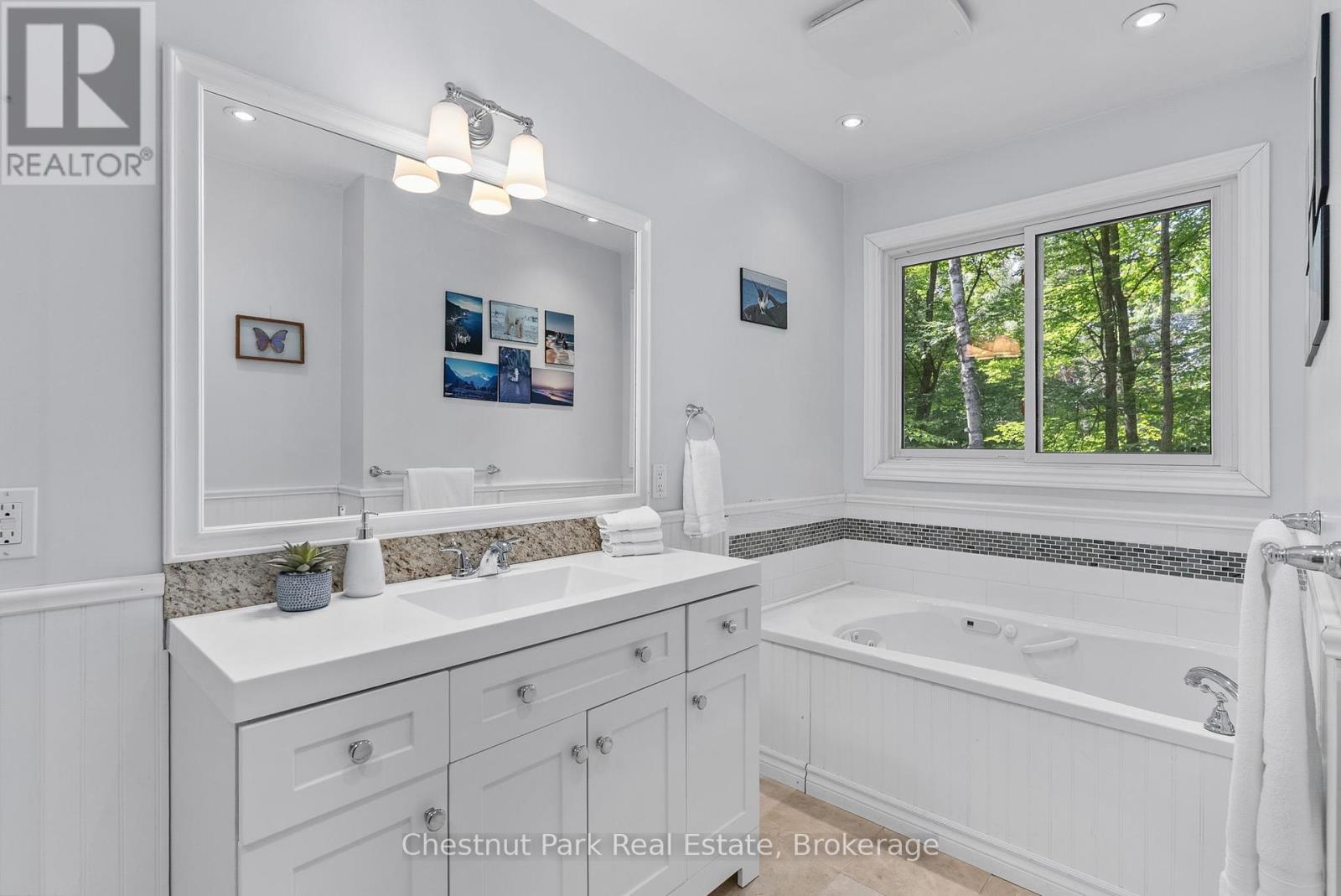 115 Woodland Drive, Huntsville, Ontario  P1H 1A7 - Photo 18 - X12428063