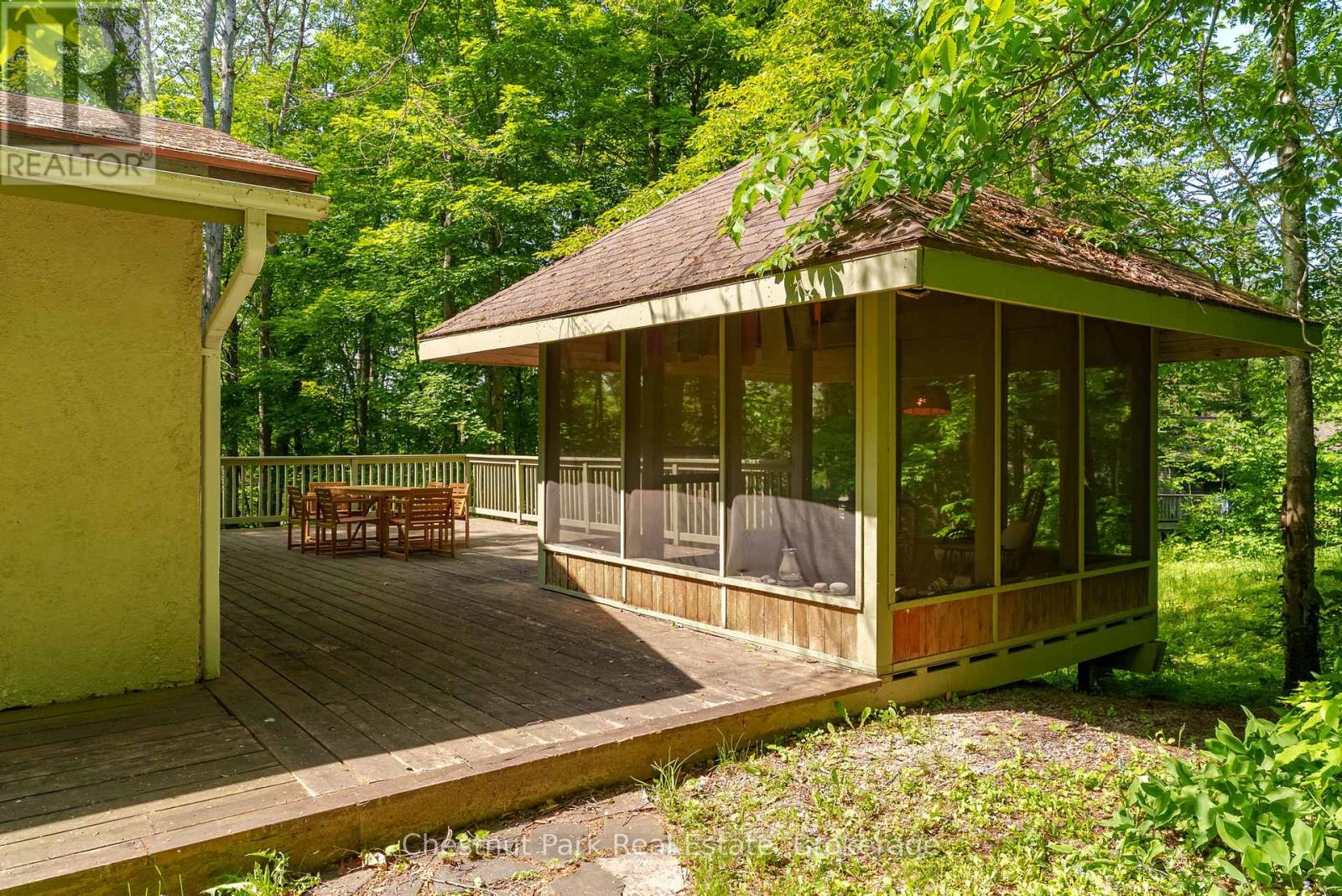 115 Woodland Drive, Huntsville, Ontario  P1H 1A7 - Photo 33 - X12428063