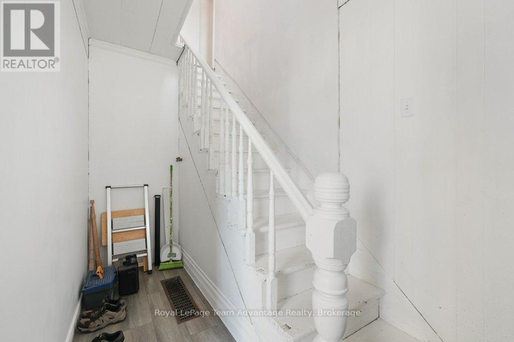 76 Bowes Street, Parry Sound, Ontario  P2A 2L7 - Photo 13 - X12429752