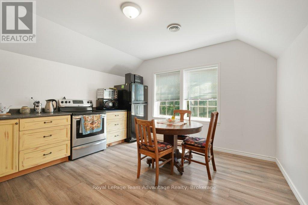 76 Bowes Street, Parry Sound, Ontario  P2A 2L7 - Photo 15 - X12429752