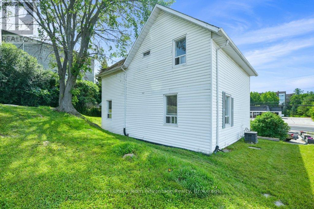 76 Bowes Street, Parry Sound, Ontario  P2A 2L7 - Photo 22 - X12429752