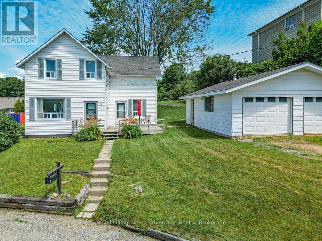 76 Bowes Street, Parry Sound, Ontario  P2A 2L7 - Photo 3 - X12429752