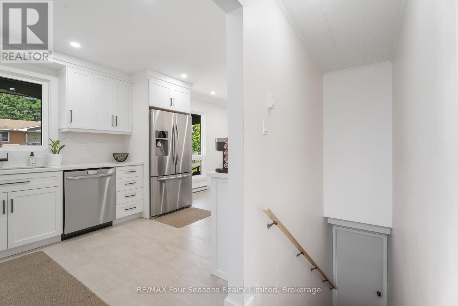 571 David Street, Gravenhurst, Ontario  P1P 1M1 - Photo 13 - X12430741