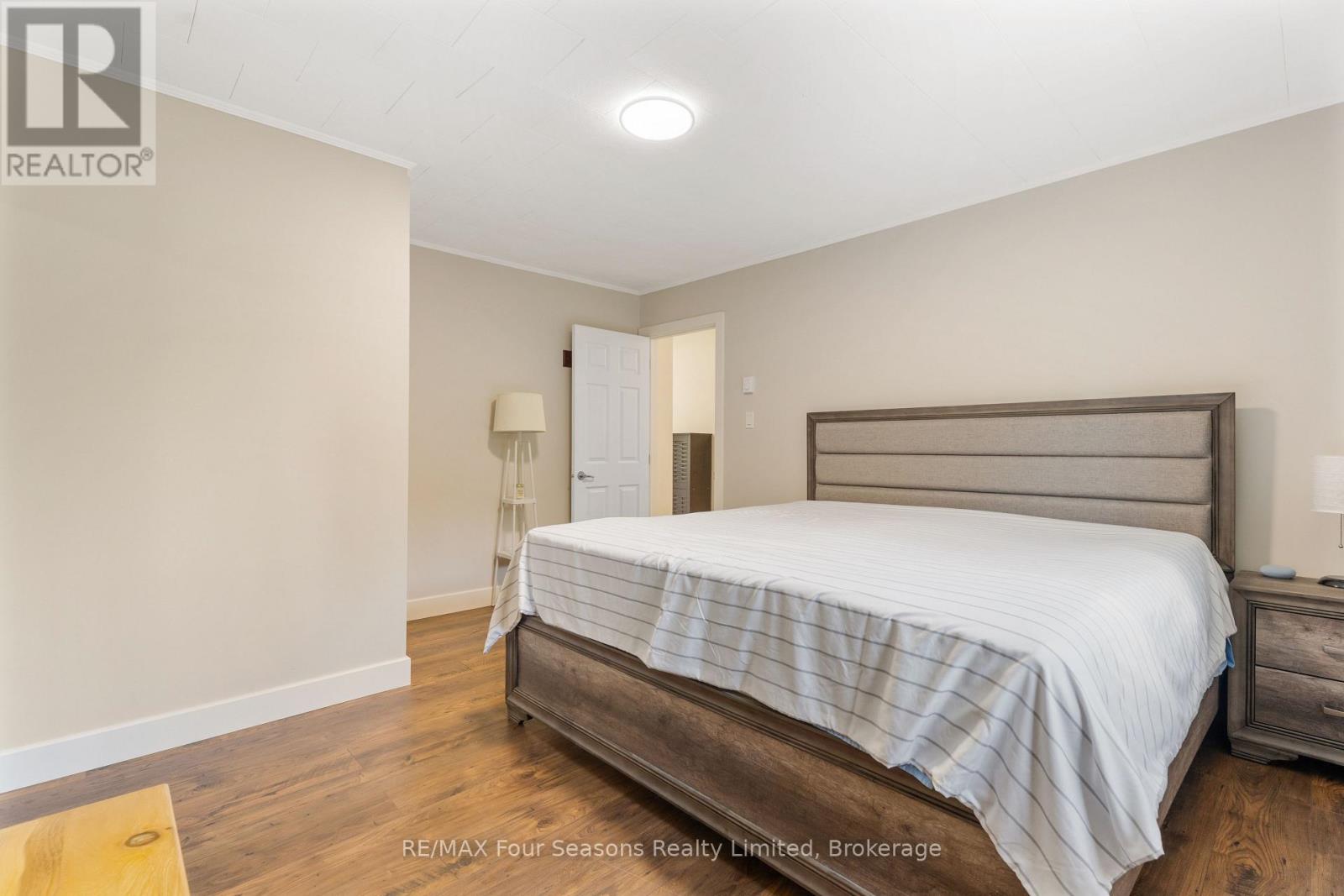 571 David Street, Gravenhurst, Ontario  P1P 1M1 - Photo 15 - X12430741